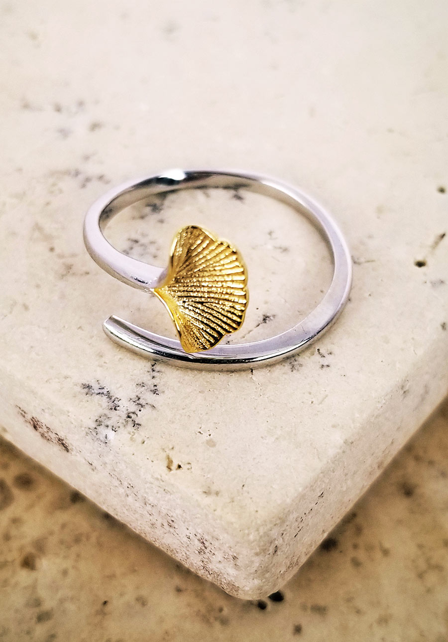 Ocean engagement ring designs| CustomMade.com